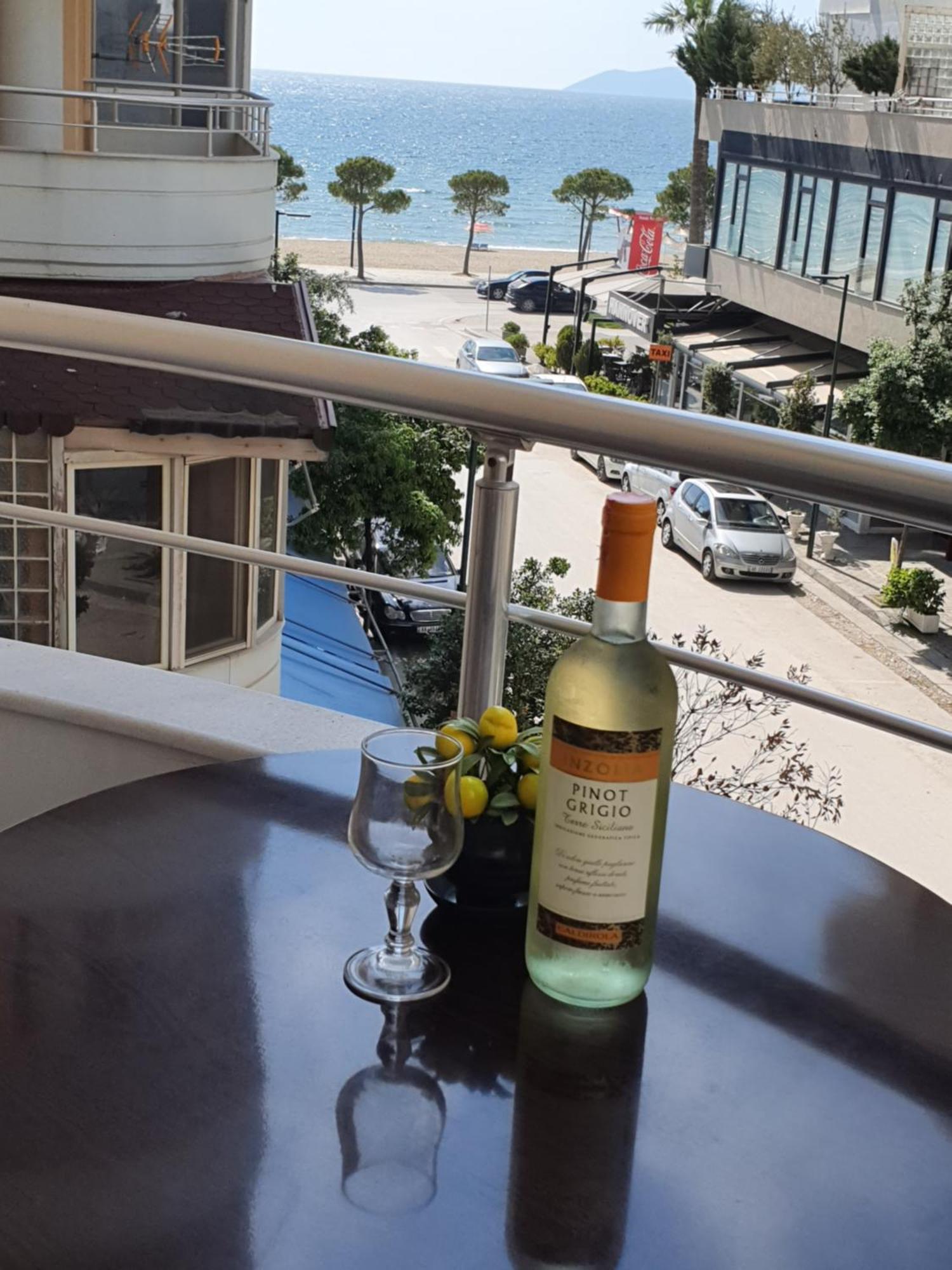 Apartment Me Qera Lungomare Vlore Medem1 ภายนอก รูปภาพ
