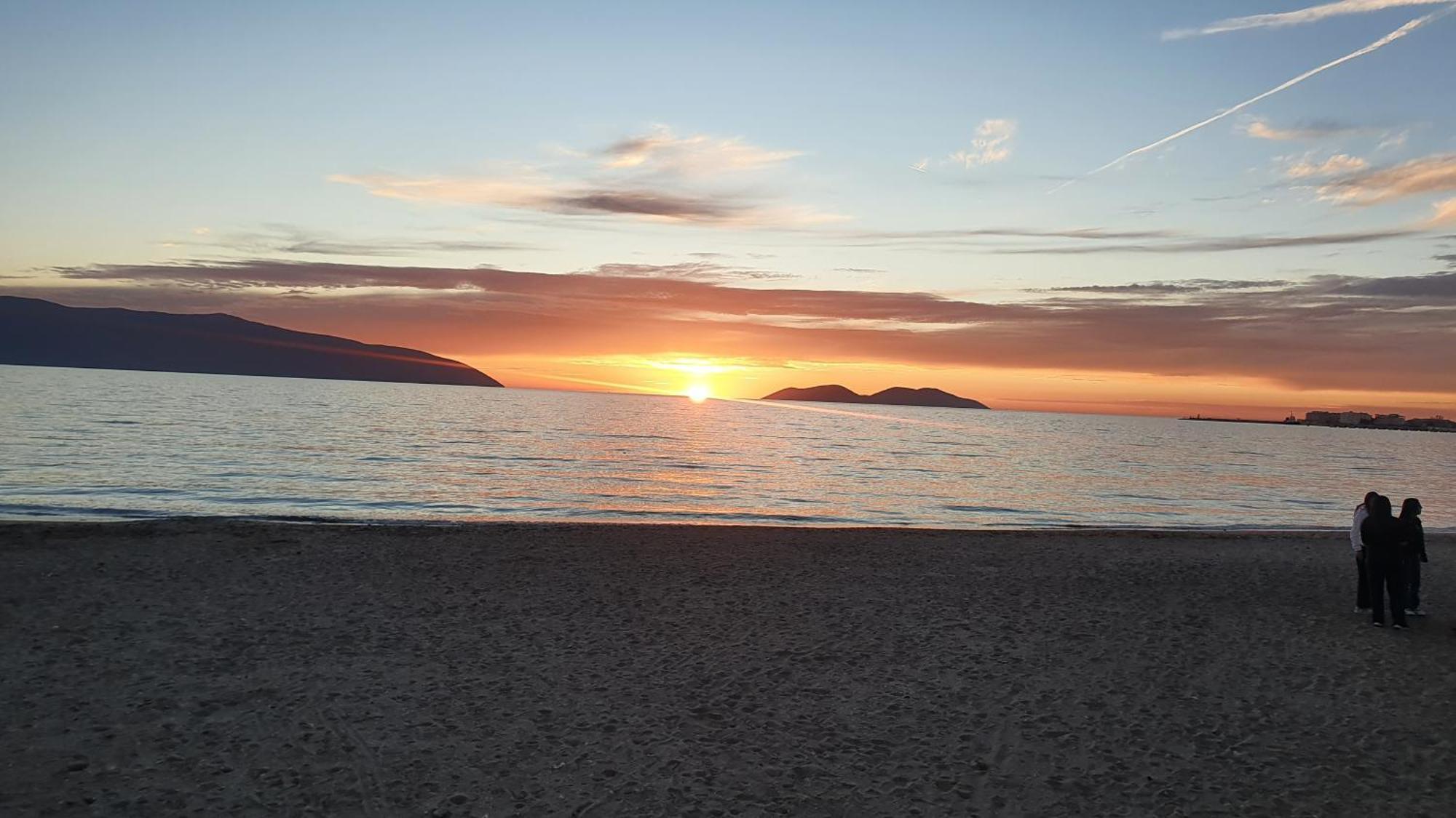 Apartment Me Qera Lungomare Vlore Medem1 ภายนอก รูปภาพ